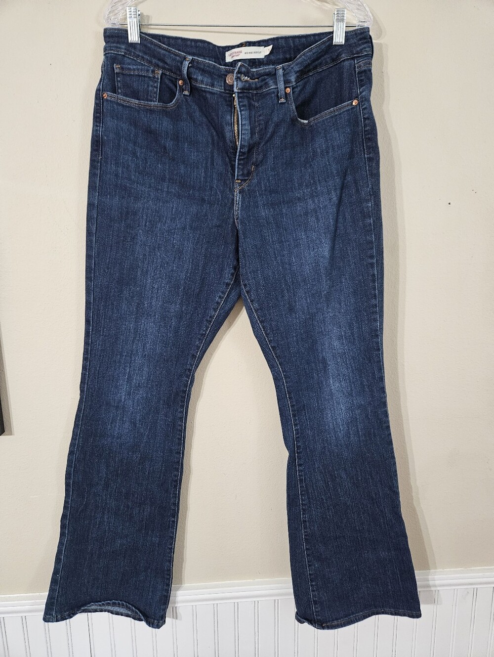 Levi's Mid Rise Boot Cut Jeans Size 14